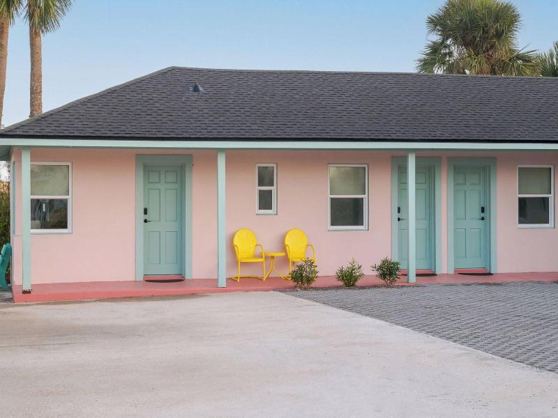 Haleys Court Boutique Motel — general view