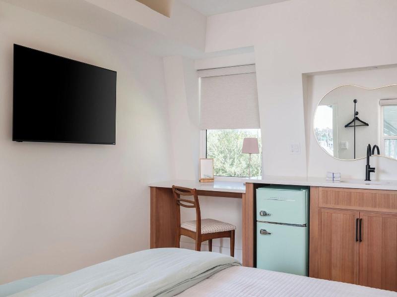 Haleys Court Boutique Motel image