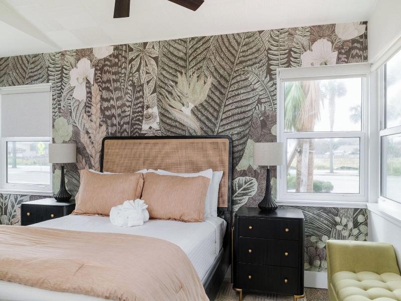 Haleys Court Boutique Motel image