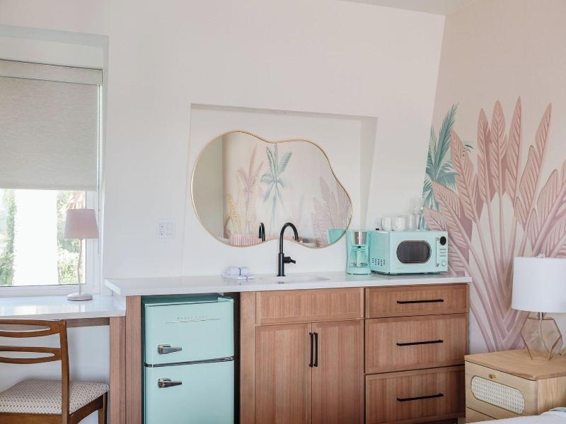 Haleys Court Boutique Motel image