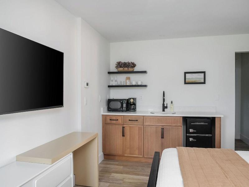 Haleys Court Boutique Motel image