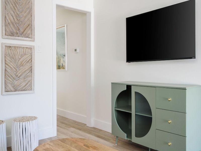 Haleys Court Boutique Motel image