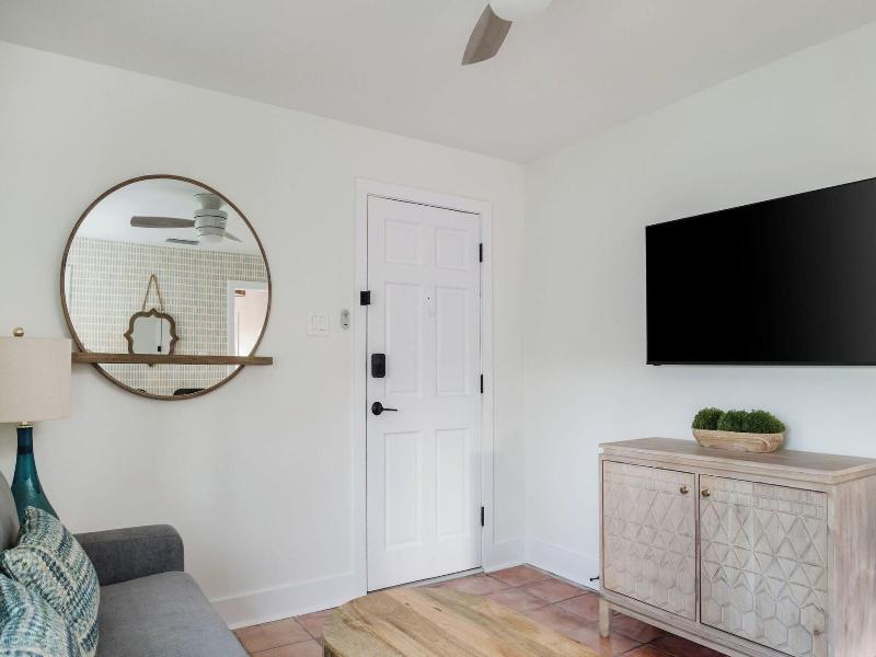 Haleys Court Boutique Motel image