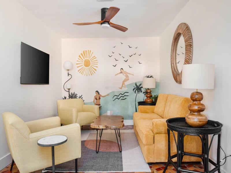 Haleys Court Boutique Motel image