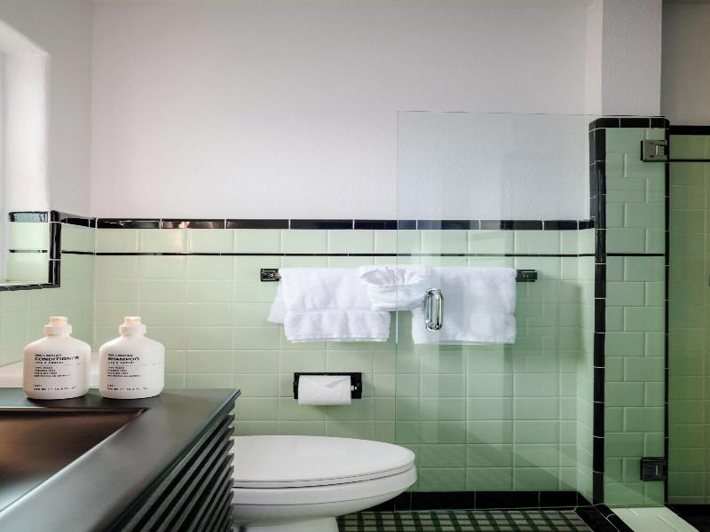 Haleys Court Boutique Motel image