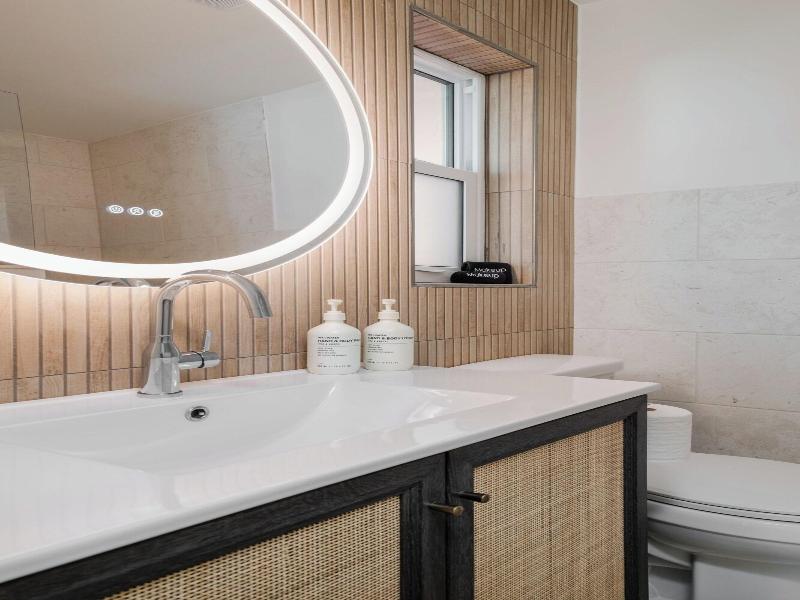 Haleys Court Boutique Motel image