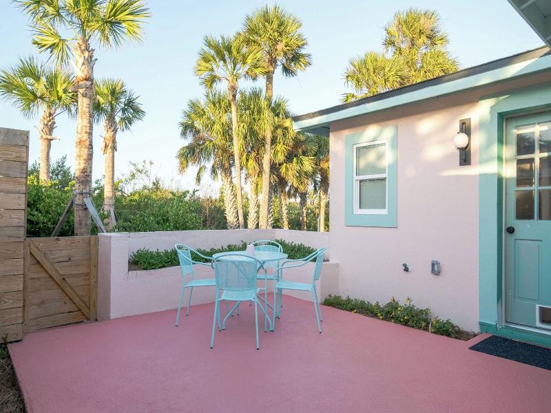 Haleys Court Boutique Motel image