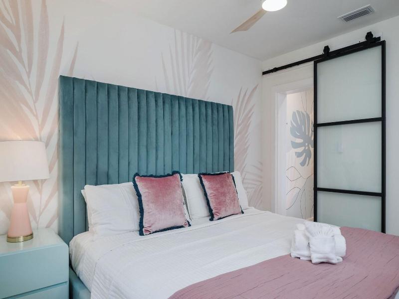 Haleys Court Boutique Motel image