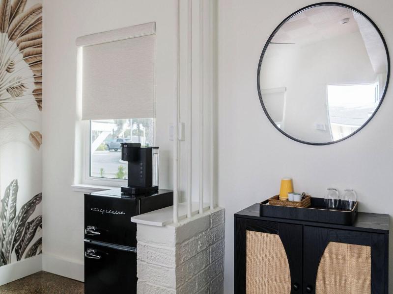 Haleys Court Boutique Motel image