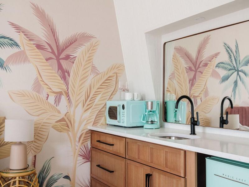 Haleys Court Boutique Motel image