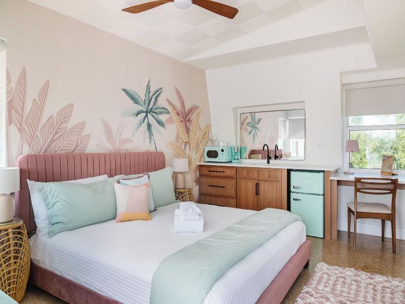 Haleys Court Boutique Motel image