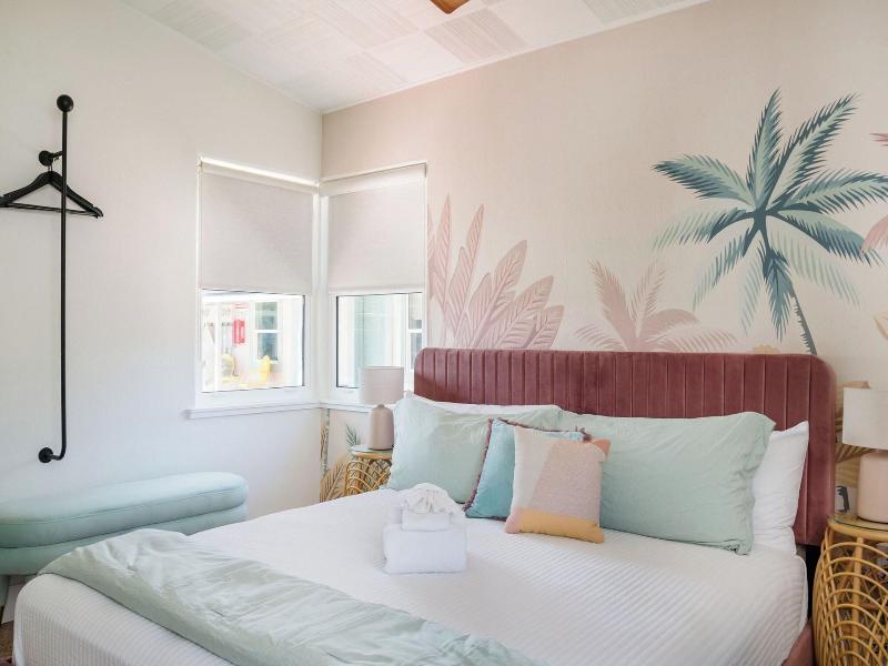 Haleys Court Boutique Motel image