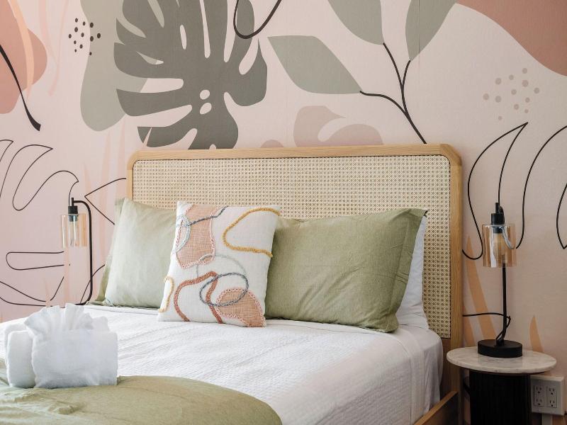 Haleys Court Boutique Motel image