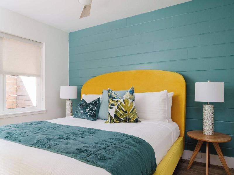 Haleys Court Boutique Motel image