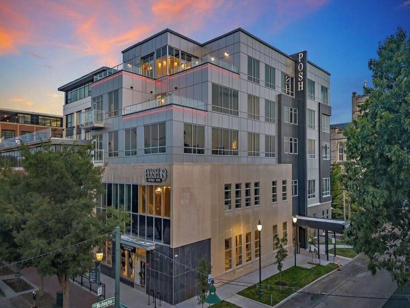 Posh On Kirkwood A Boutique Hotel image