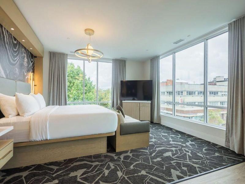 Posh On Kirkwood A Boutique Hotel image