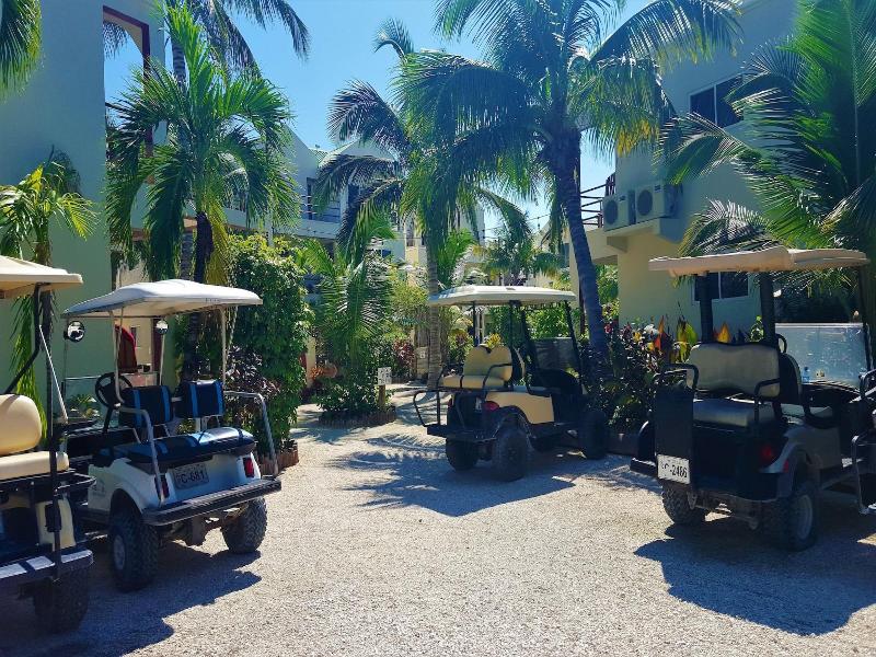 Tres Cocos Resort image