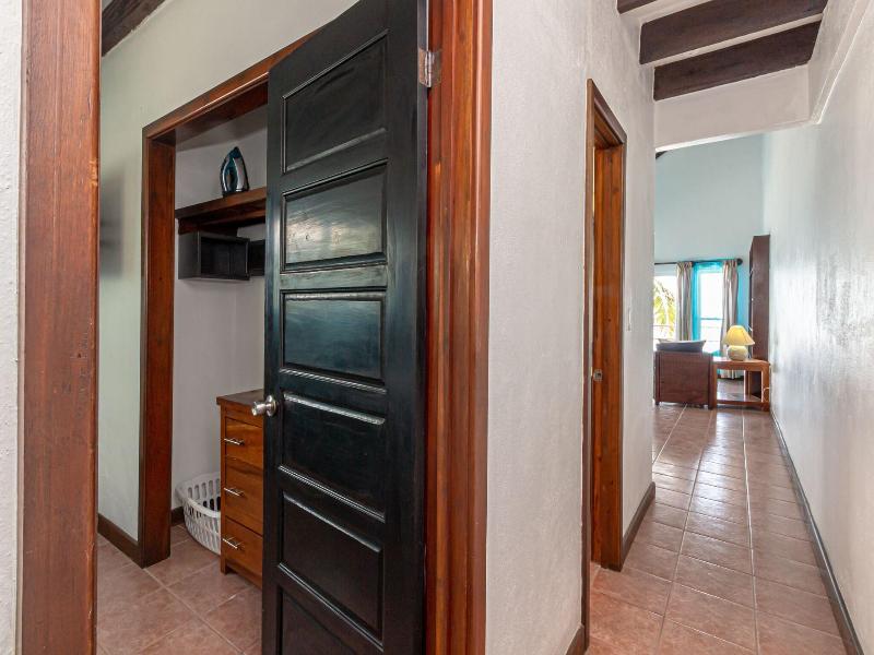 Tres Cocos Resort image