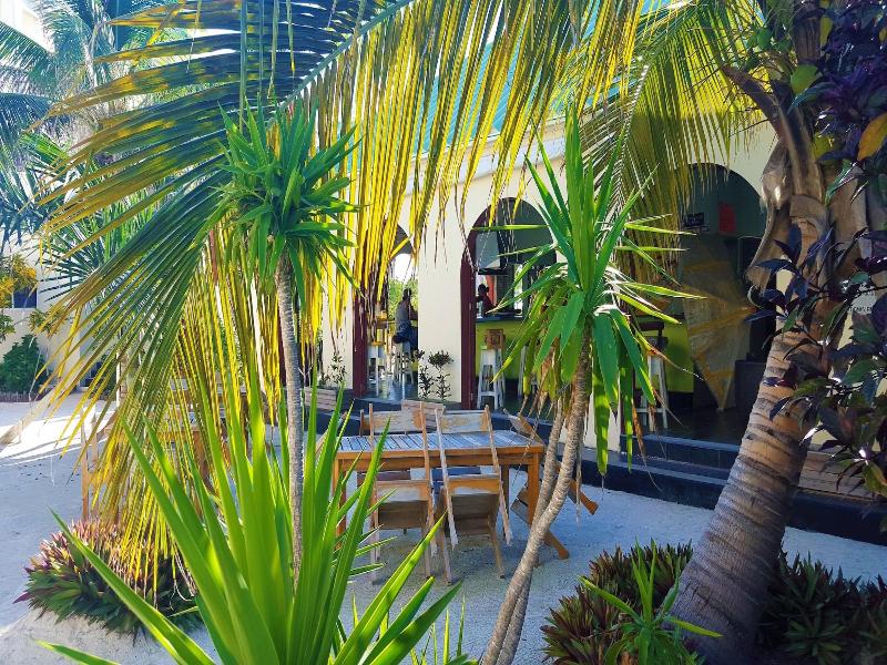Tres Cocos Resort image