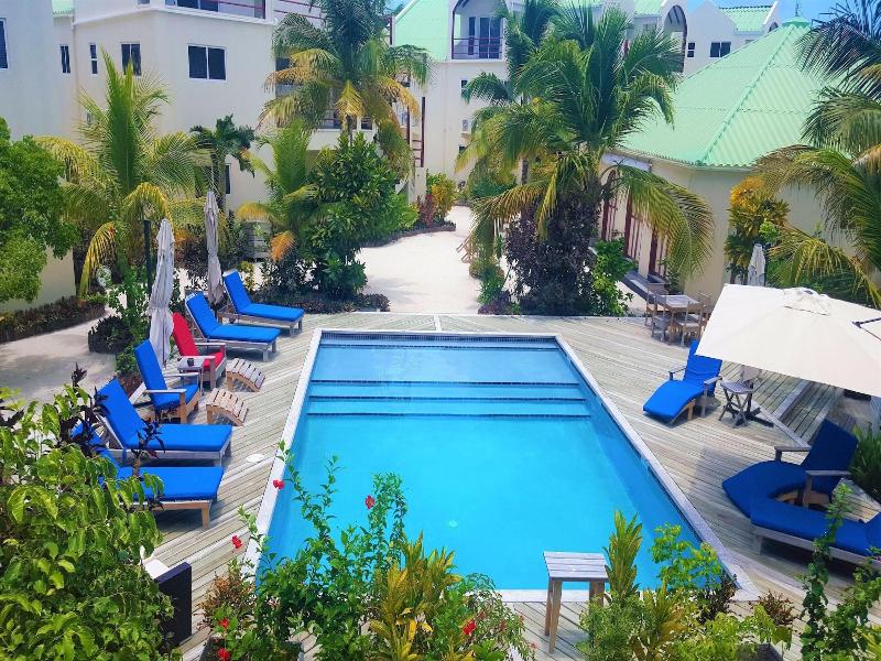 Tres Cocos Resort image