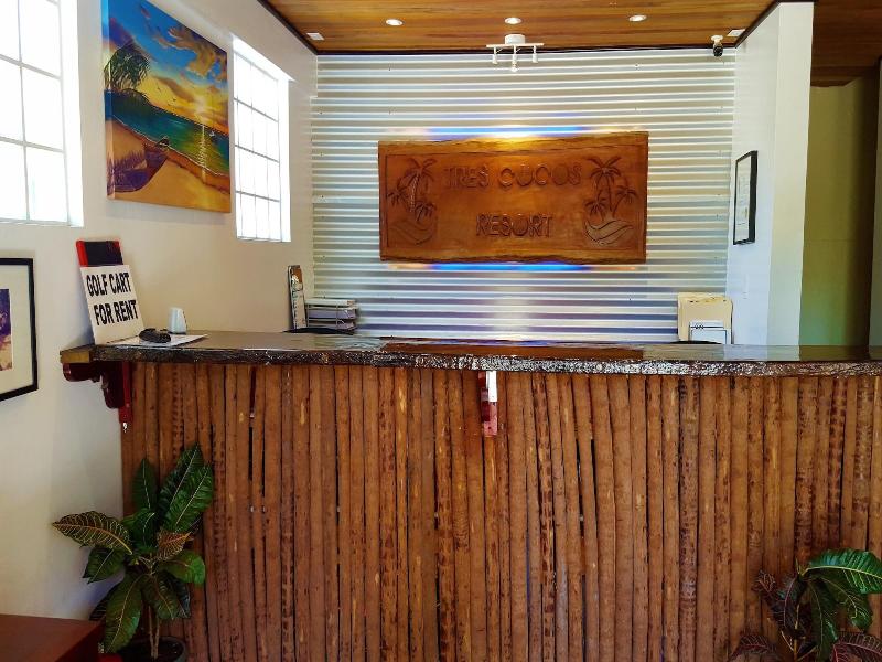 Tres Cocos Resort image