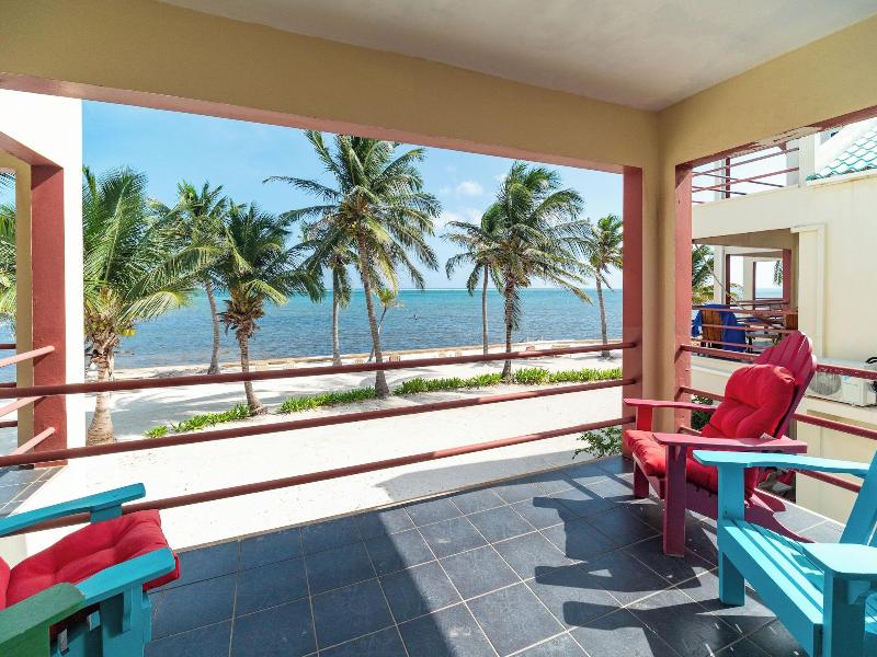 Tres Cocos Resort image