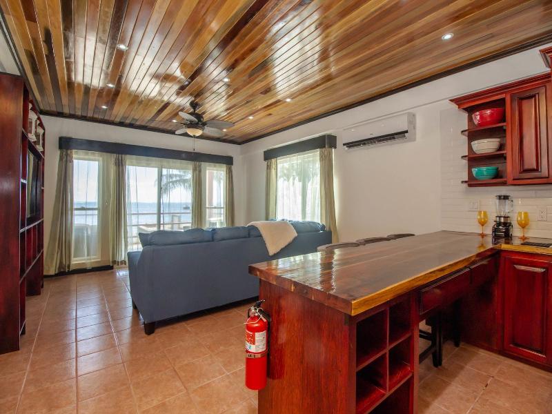 Tres Cocos Resort image