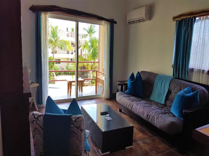 Tres Cocos Resort image