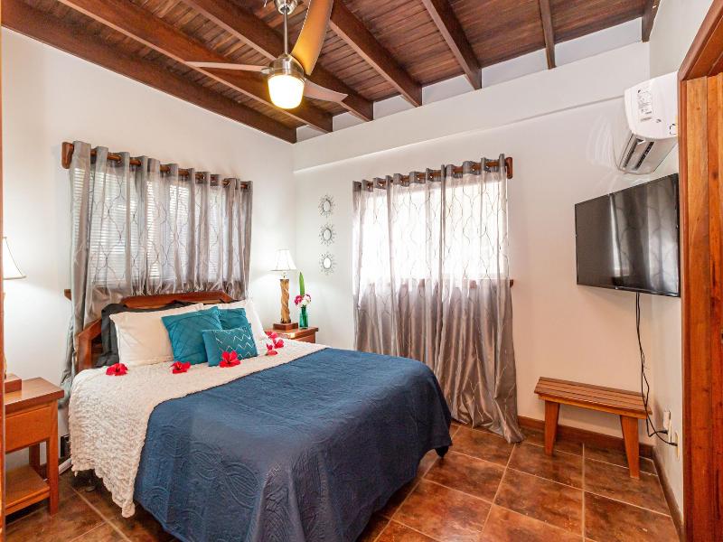 Tres Cocos Resort image