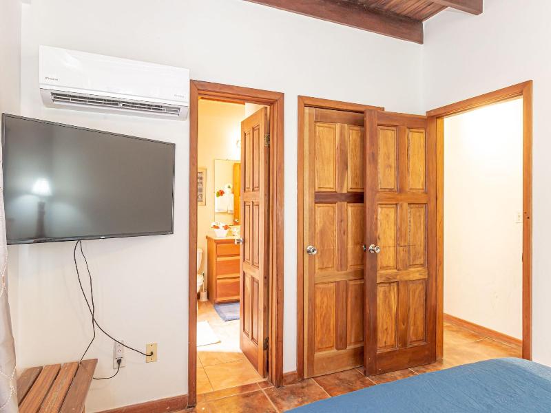 Tres Cocos Resort image