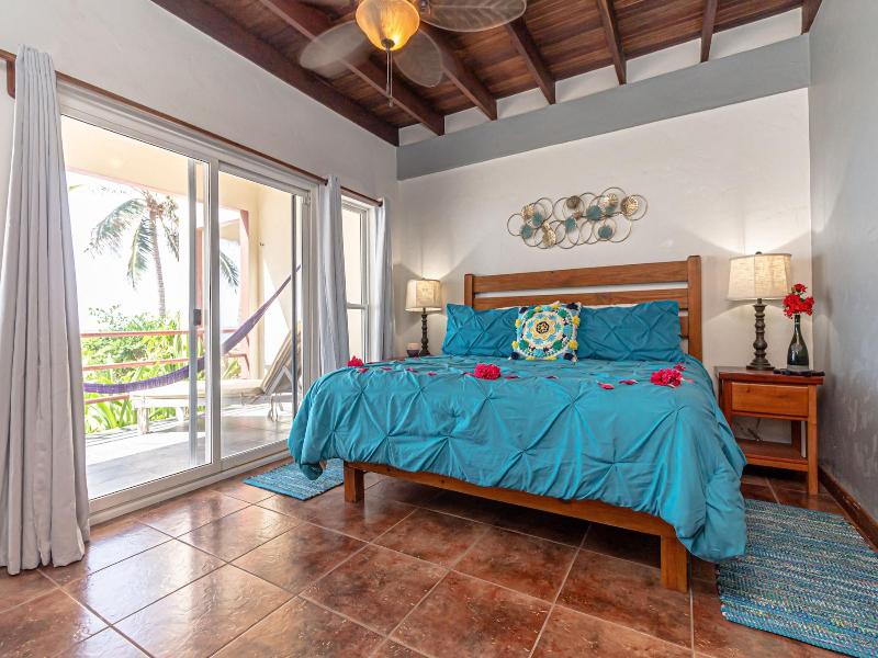 Tres Cocos Resort image