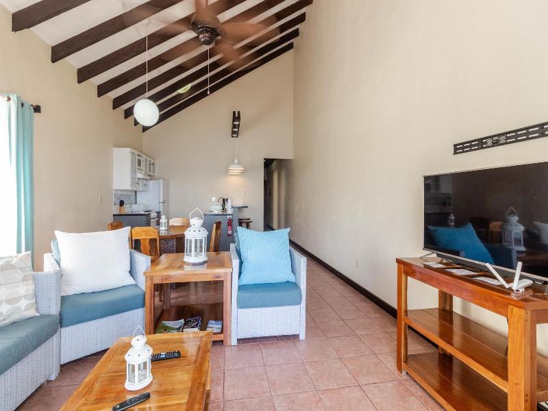 Tres Cocos Resort image
