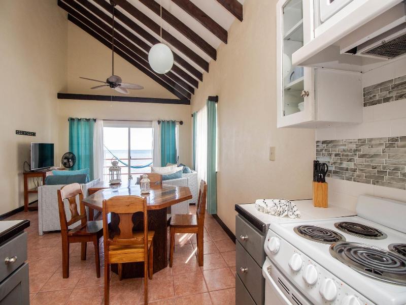 Tres Cocos Resort image