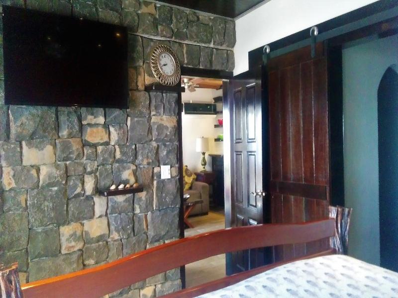 Tres Cocos Resort image