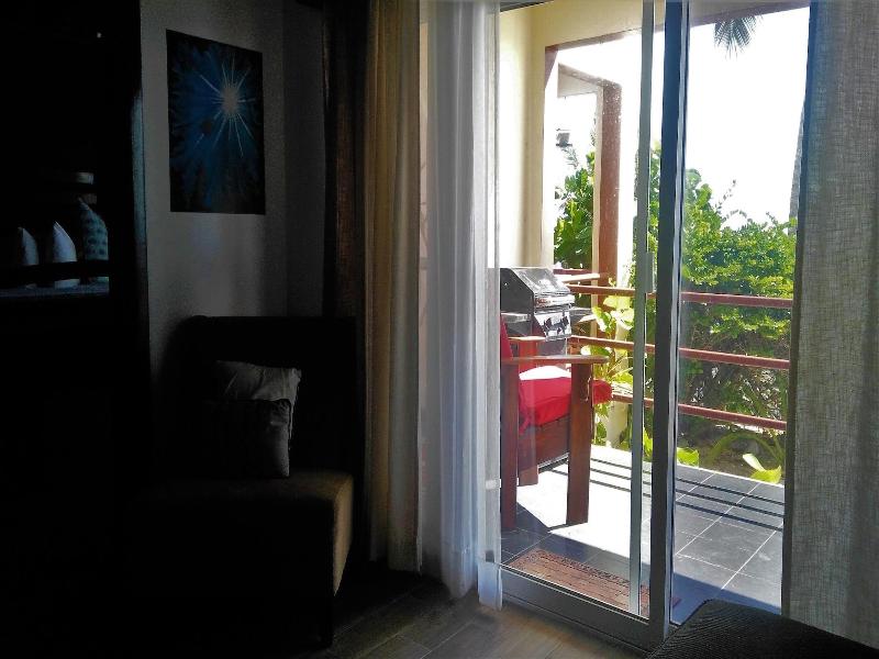 Tres Cocos Resort image