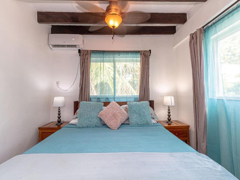 Tres Cocos Resort image