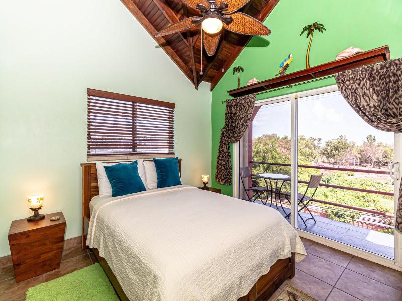 Tres Cocos Resort image