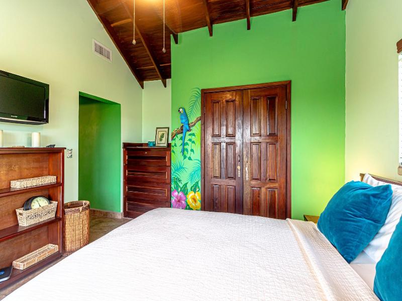 Tres Cocos Resort image