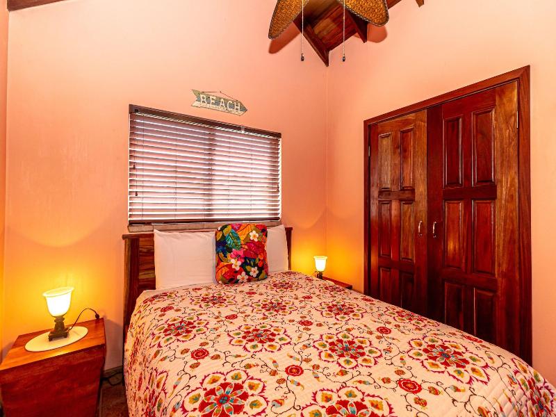 Tres Cocos Resort image