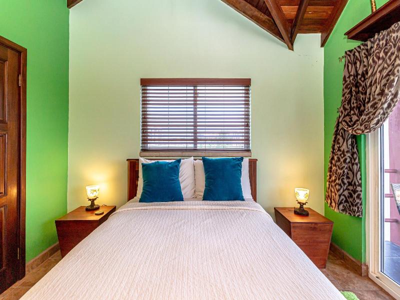 Tres Cocos Resort image