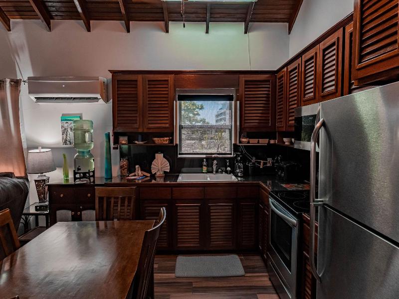 Tres Cocos Resort image