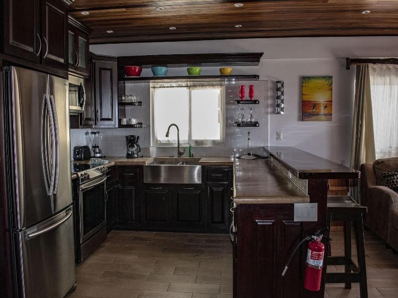 Tres Cocos Resort image