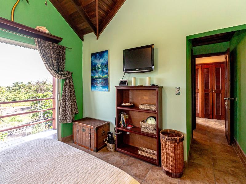 Tres Cocos Resort image