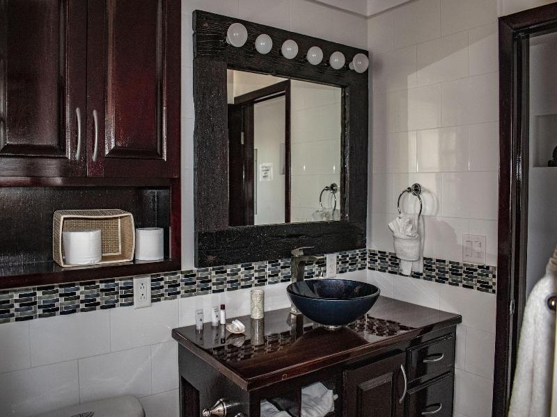 Tres Cocos Resort image