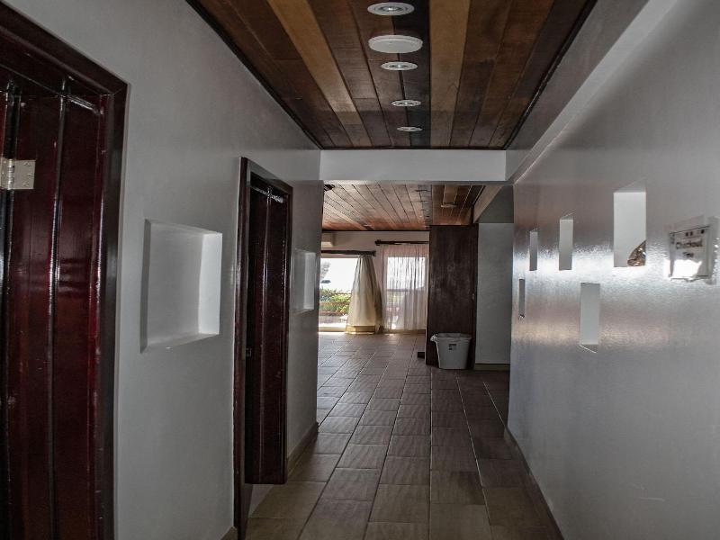 Tres Cocos Resort image