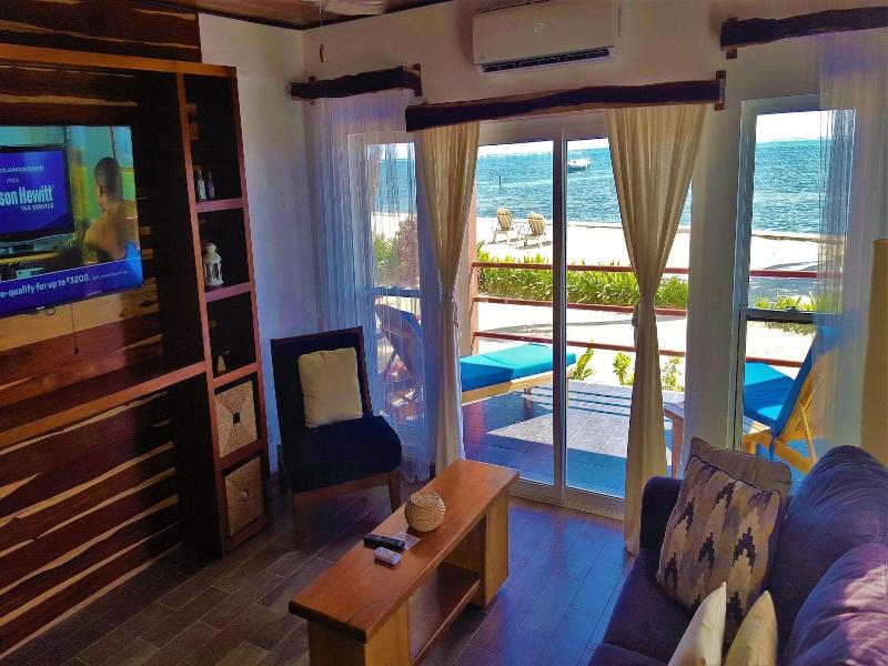 Tres Cocos Resort image