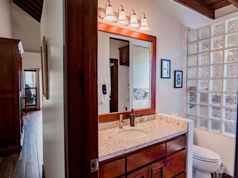 Tres Cocos Resort image