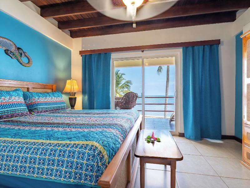 Tres Cocos Resort image