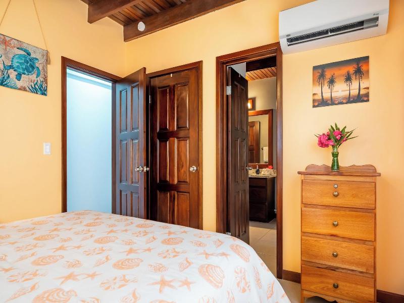 Tres Cocos Resort image