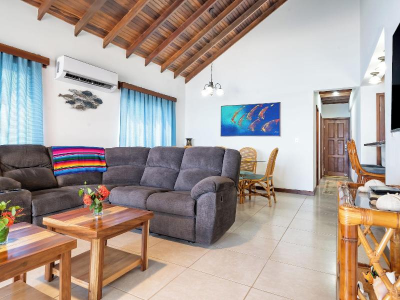 Tres Cocos Resort image